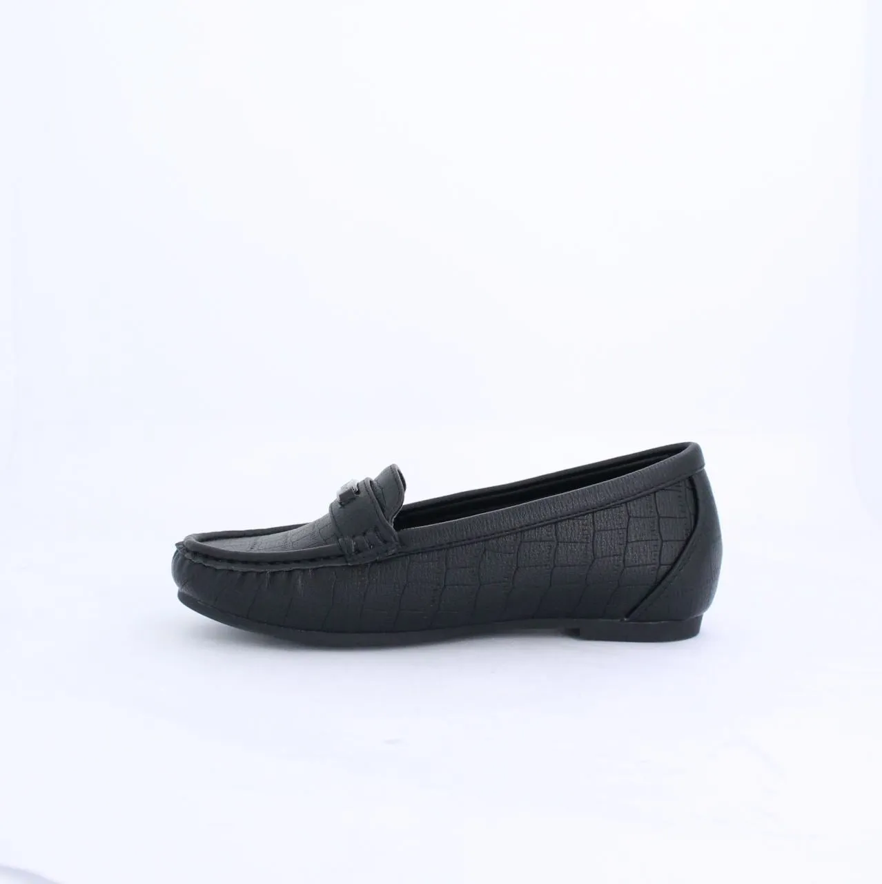 ALFREDA-MOCCASINS-BLACK