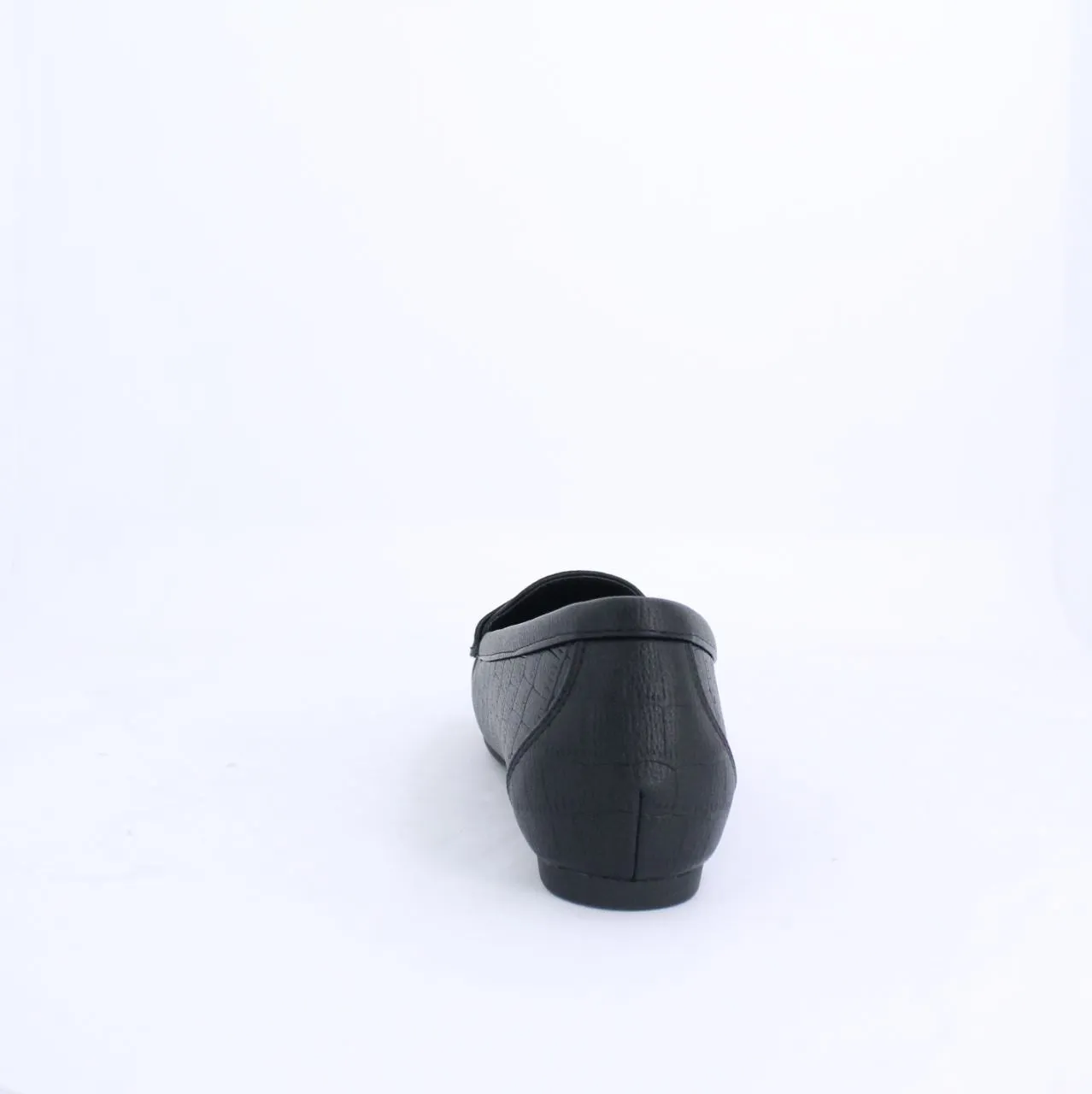 ALFREDA-MOCCASINS-BLACK