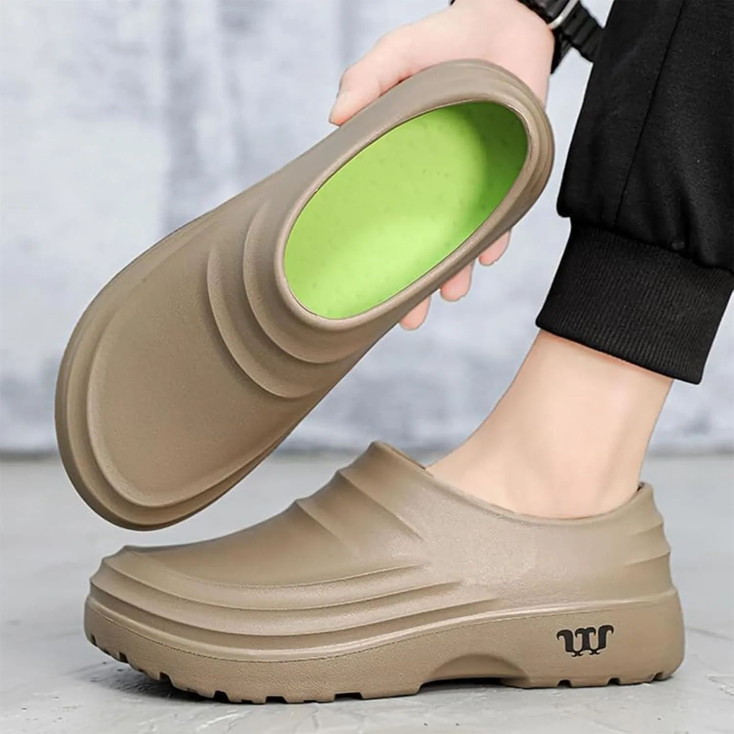 Armadillo Clogs for Nurses Chef Shoes Unisex Oil Resistant for Men Non Slip Work Shoes Women Food Service Comfortable Lightweight Nursing Shoe Waterproof Soft Beach Driving Sandals with Arch Support