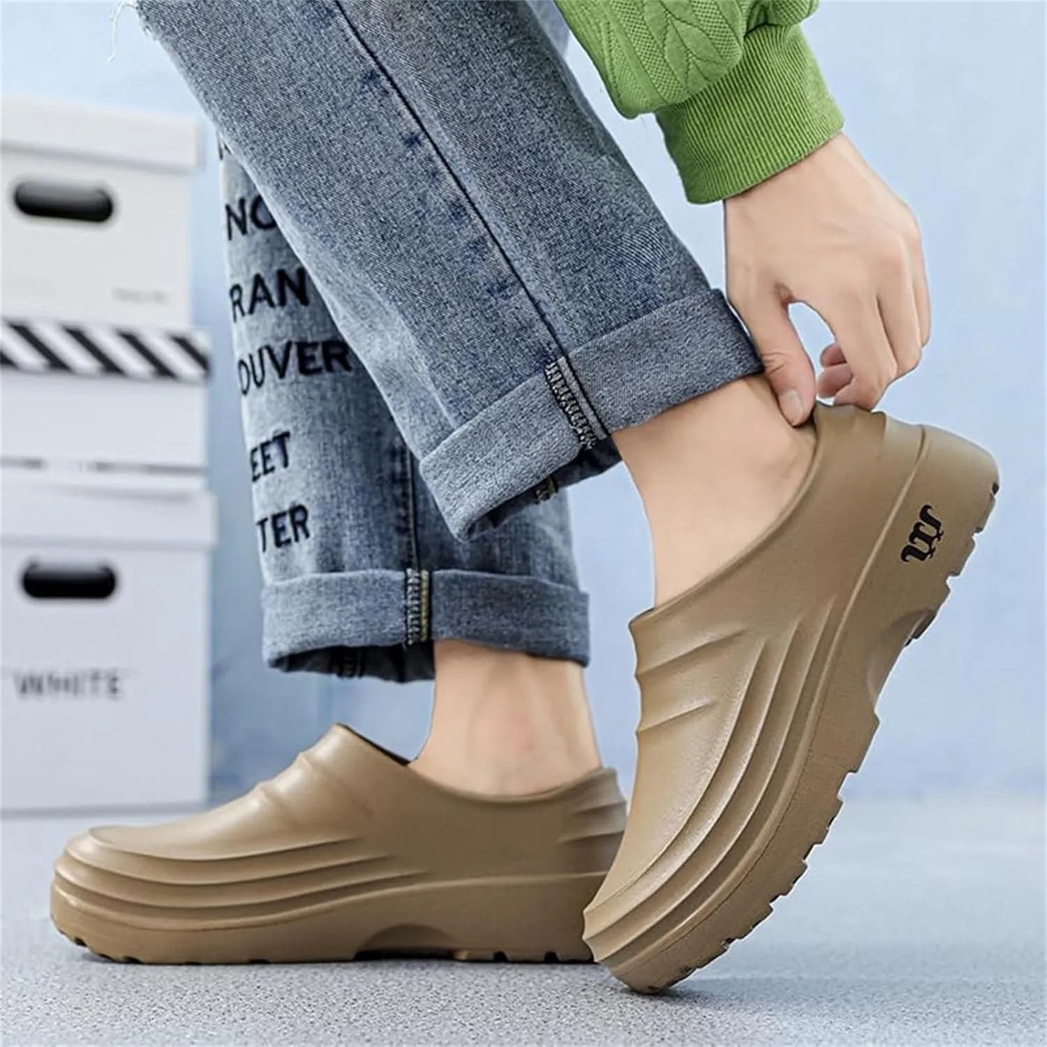 Armadillo Clogs for Nurses Chef Shoes Unisex Oil Resistant for Men Non Slip Work Shoes Women Food Service Comfortable Lightweight Nursing Shoe Waterproof Soft Beach Driving Sandals with Arch Support