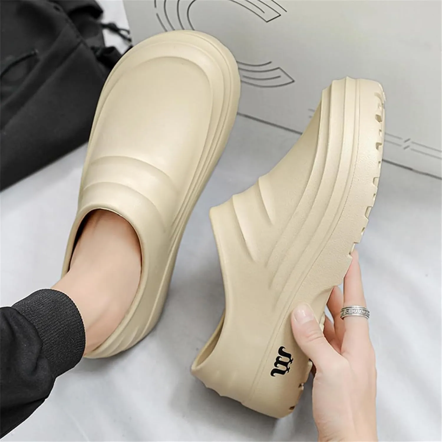 Armadillo Clogs Nurses Shoes for Women Men Chef Garden Shoes Non Slip Work Shoe Women Food Service Non Slip Kitchen Clogs Oil Resistant Nursing Shoe Waterproof Lightweight Sneakers Unisex