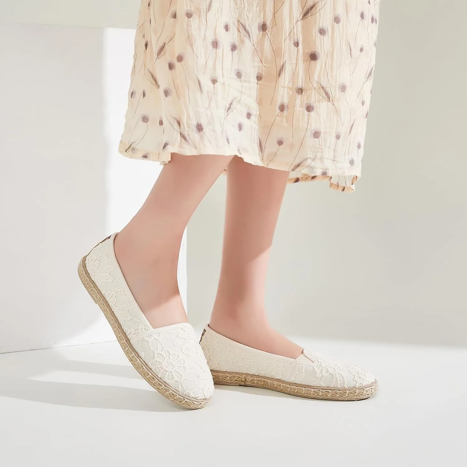 BABUDOG Women's Black Flats with Flower Embroideried,White Lace Ballet Flats,Comfortable Dress Flats