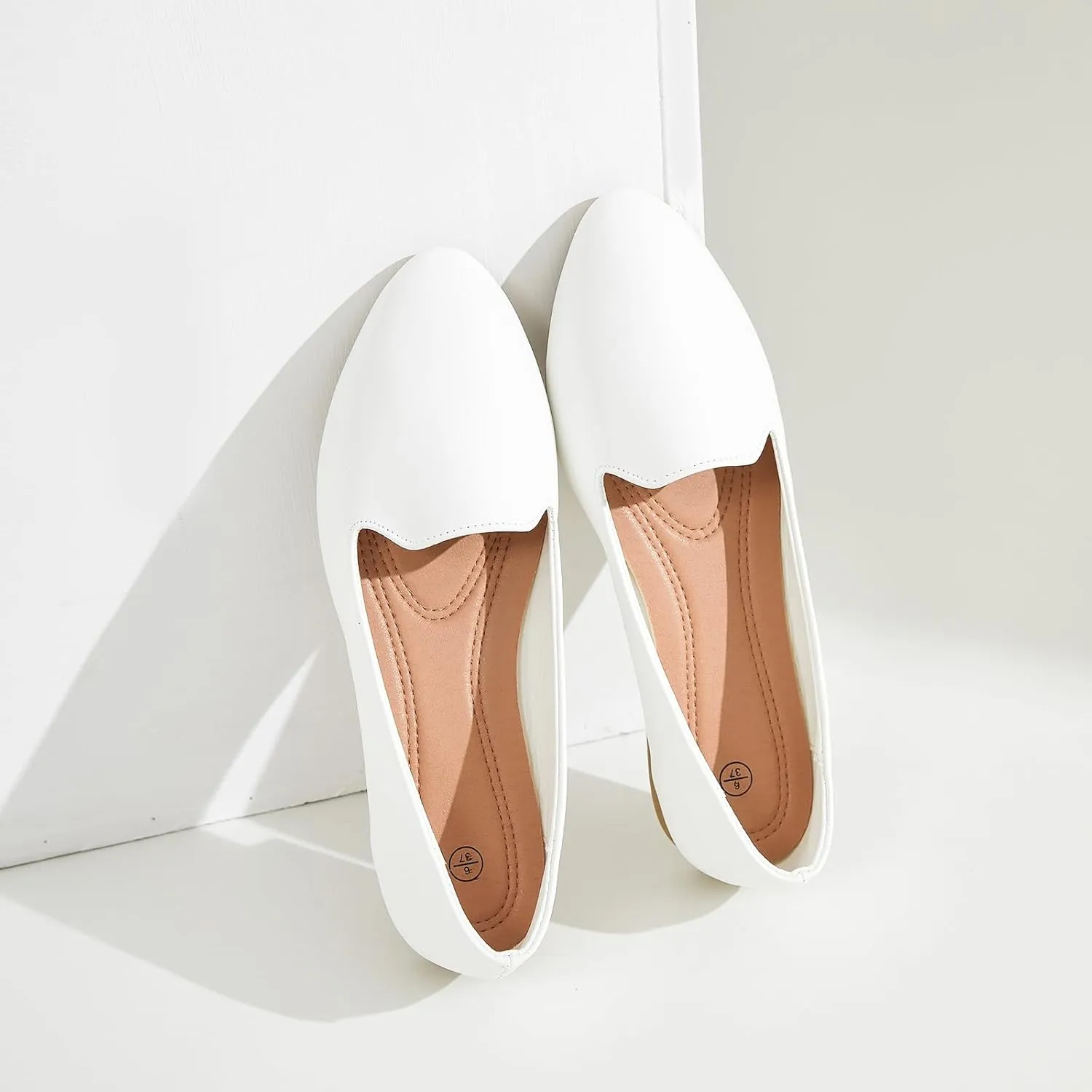 BABUDOG Womens Flats with Synthetic Leather,Classic Black and White Flats Shoes,Dress Shoes for Women