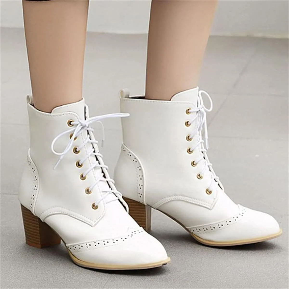 Betastella Women's Lace Up Booties Chunky Heel Ankle Boots Side Zip Short Boots Dress Shoes