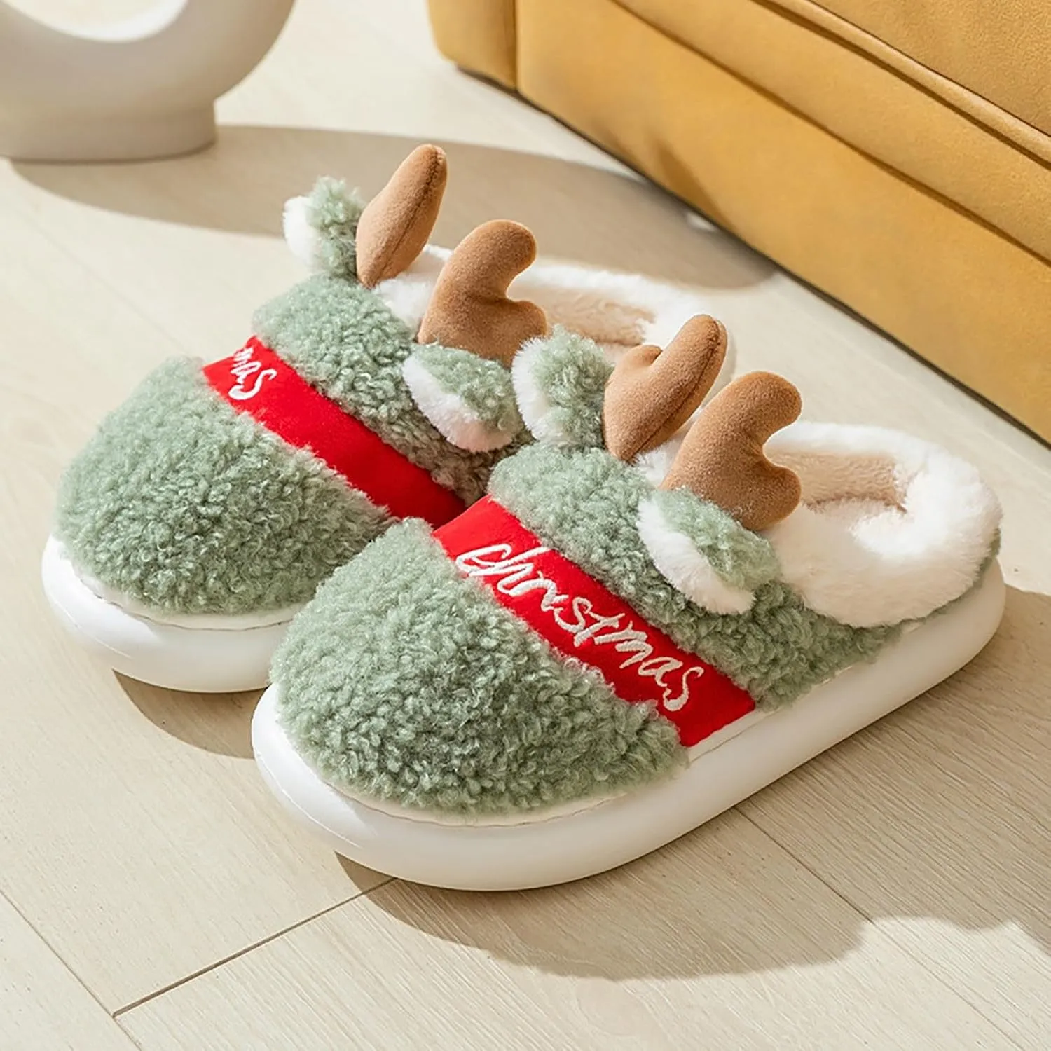 Christmas Slippers for Women Cute Reindeer Winter Shoes Xmas Men's Pattern Warm Memory Foam Bedroom Slipper Indoor Soft Cartoon Slip Ons Fuzzy Plush House Slides Festive Party Stuff