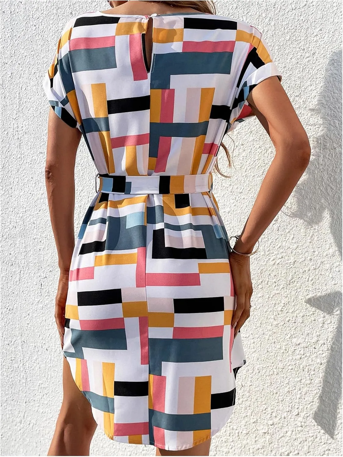 Floerns Women's Geo Print Crew Neck Short Sleeve Dress Belted Curved Hem Short Dresses