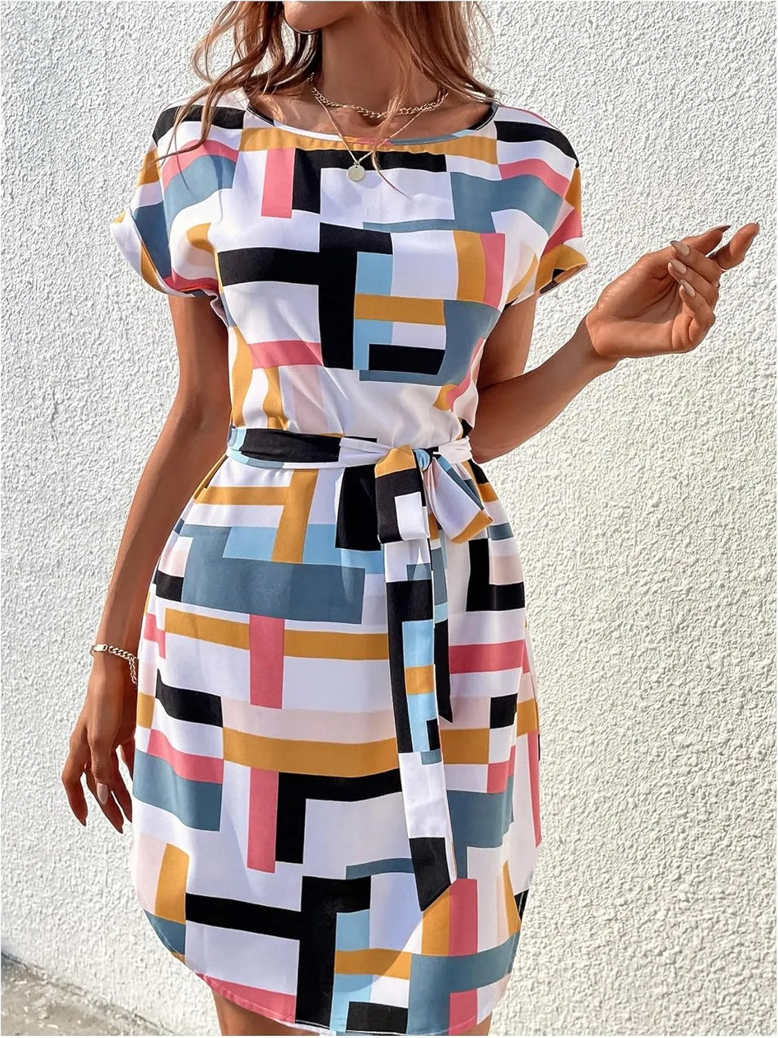 Floerns Women's Geo Print Crew Neck Short Sleeve Dress Belted Curved Hem Short Dresses