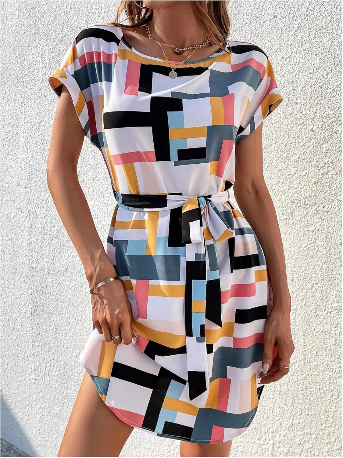 Floerns Women's Geo Print Crew Neck Short Sleeve Dress Belted Curved Hem Short Dresses