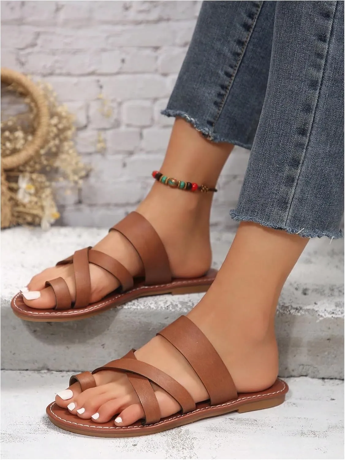 GORGLITTER Women's Cross Strappy Leather Flats Sandal Cute Dressy Toe Ring Open Toe Slip on Slide Sandals