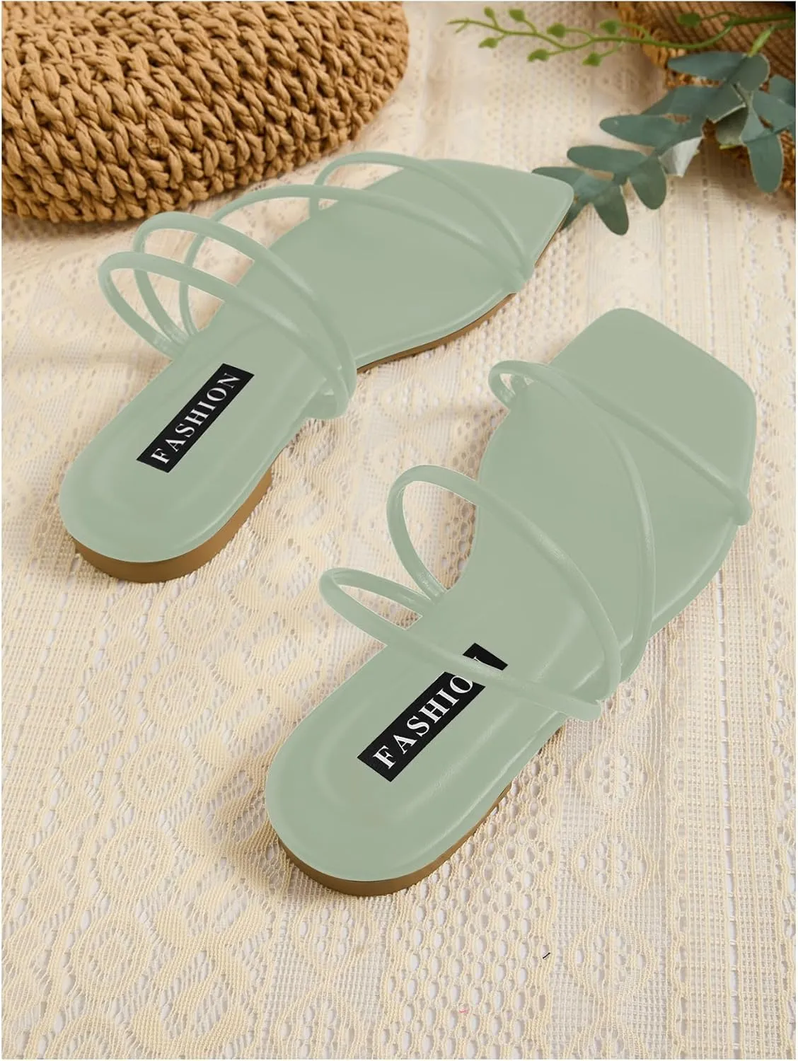 GORGLITTER Women's Strappy Sandals Criss Cross Strap Flat Sandals Open Toe Slides Shoes