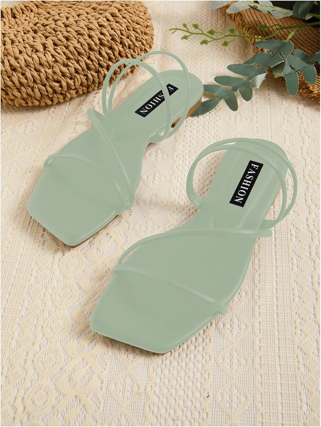 GORGLITTER Women's Strappy Sandals Criss Cross Strap Flat Sandals Open Toe Slides Shoes