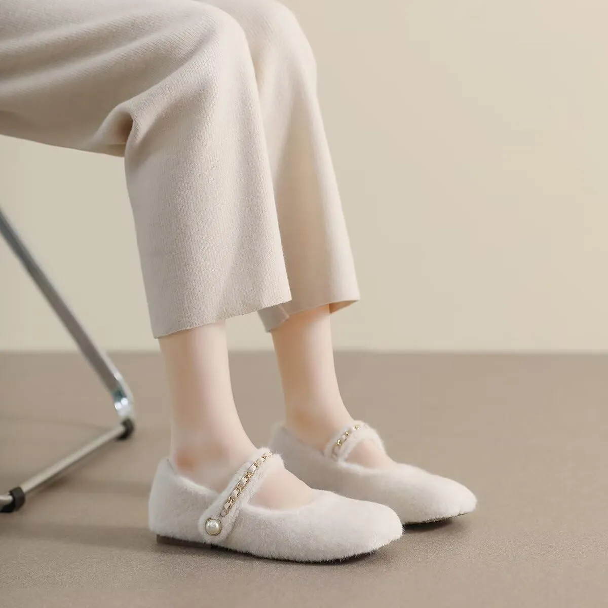 Hee grand Winter Plush Mary Jane Shoes for Women Fuzzy Warm Cozy Flats Comfy Anti-Slip Soft Fur Flats