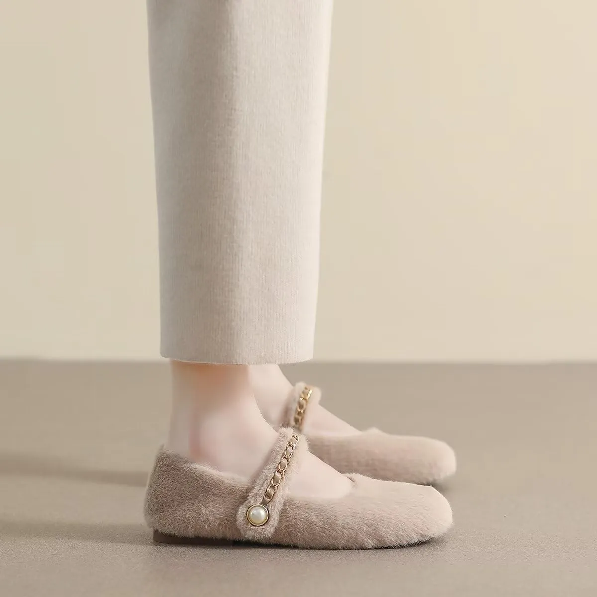 Hee grand Winter Plush Mary Jane Shoes for Women Fuzzy Warm Cozy Flats Comfy Anti-Slip Soft Fur Flats