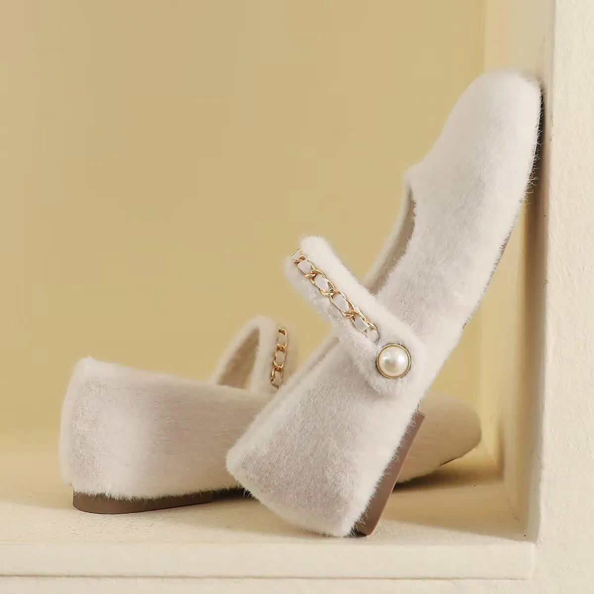 Hee grand Winter Plush Mary Jane Shoes for Women Fuzzy Warm Cozy Flats Comfy Anti-Slip Soft Fur Flats