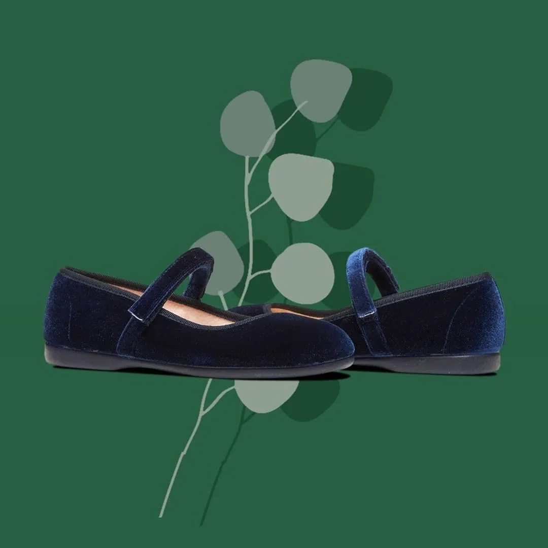 Mary Jane Shoes for Girls – Classic & Comfortable Dress Shoes for Toddlers & Kids – Perfect Flats for School, Play, and Special Occasions (Velvet)