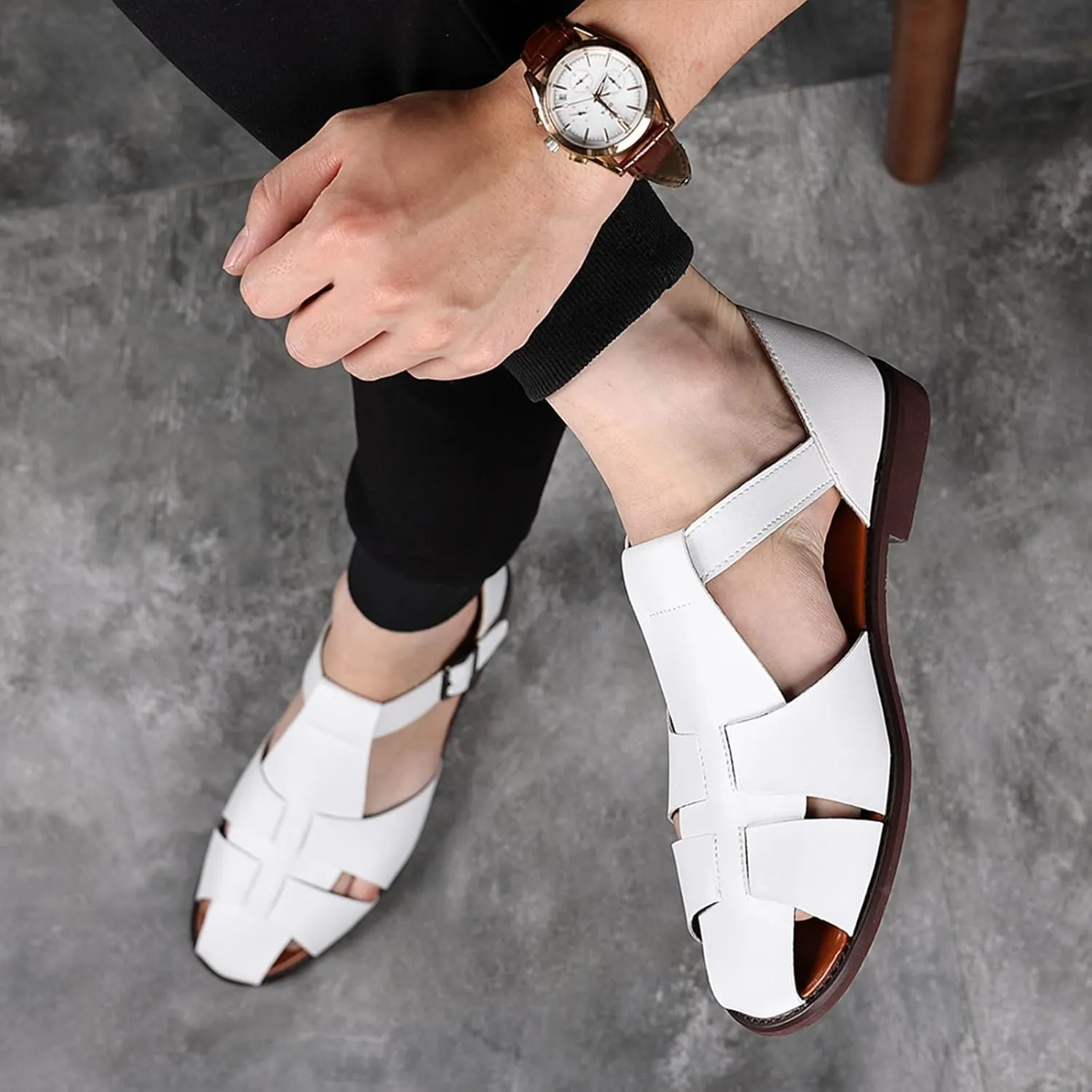 Men's Closed-Toe Flat Fisherman Sandals Lightweight Non-Slip Adjustable Hook & Loop Leather Wading Sandals for Summer Beach Casual Daily Wear