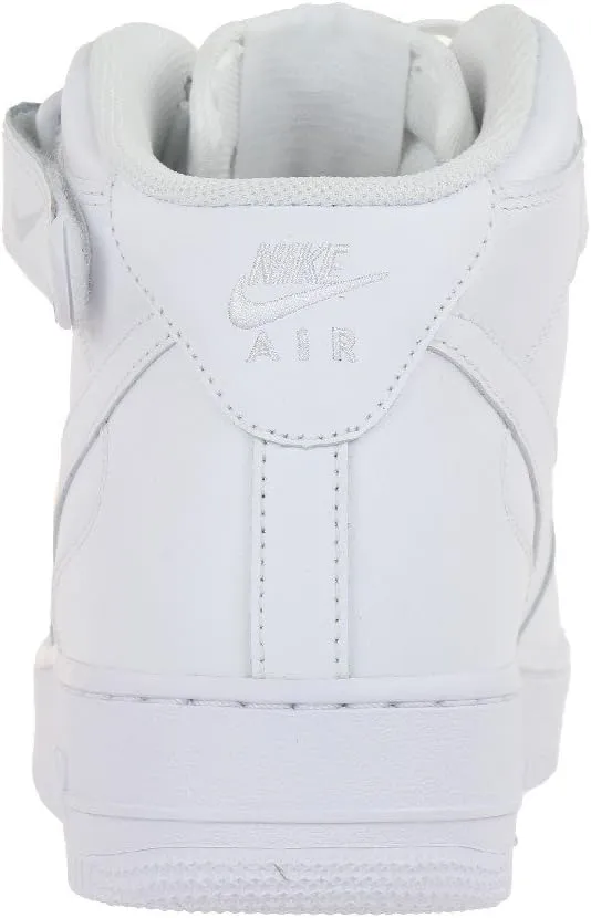 NIKE Men's Sneakers