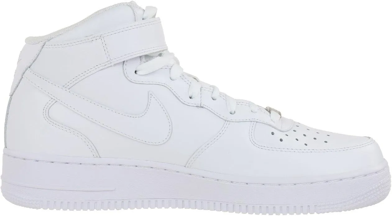 NIKE Men's Sneakers