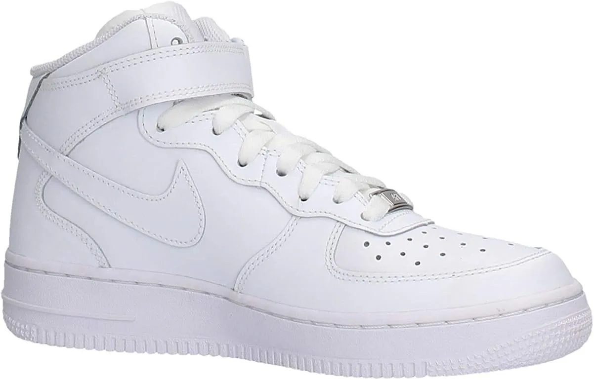 NIKE Men's Sneakers