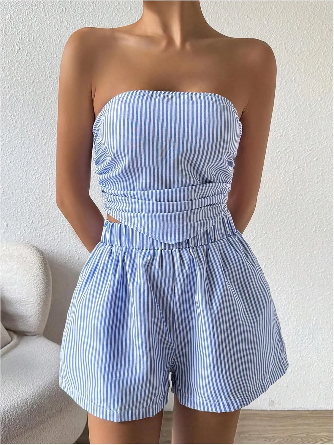 OYOANGLE Women's 2 Piece Striped Print Jumpsuits Asymmetrical Hem Ruched Strapless Tube Top Shorts Set