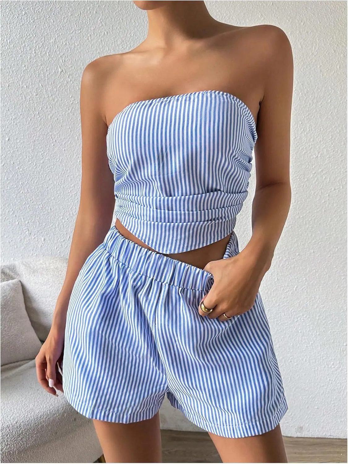 OYOANGLE Women's 2 Piece Striped Print Jumpsuits Asymmetrical Hem Ruched Strapless Tube Top Shorts Set