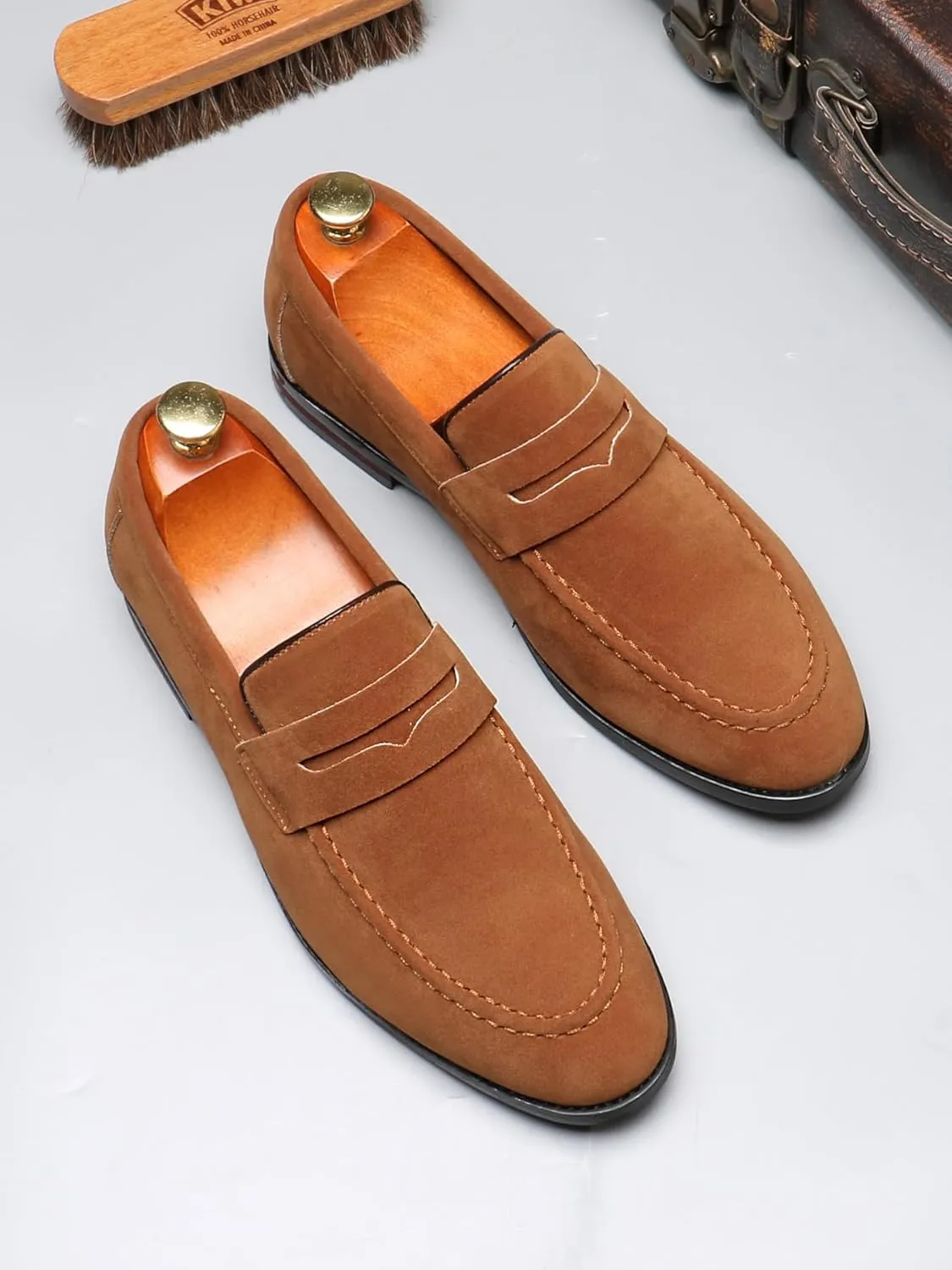 Santimon Penny Loafers for Men, PU Velvet Leather, Moc Toe, Slip-On Dress Casual Office Shoes