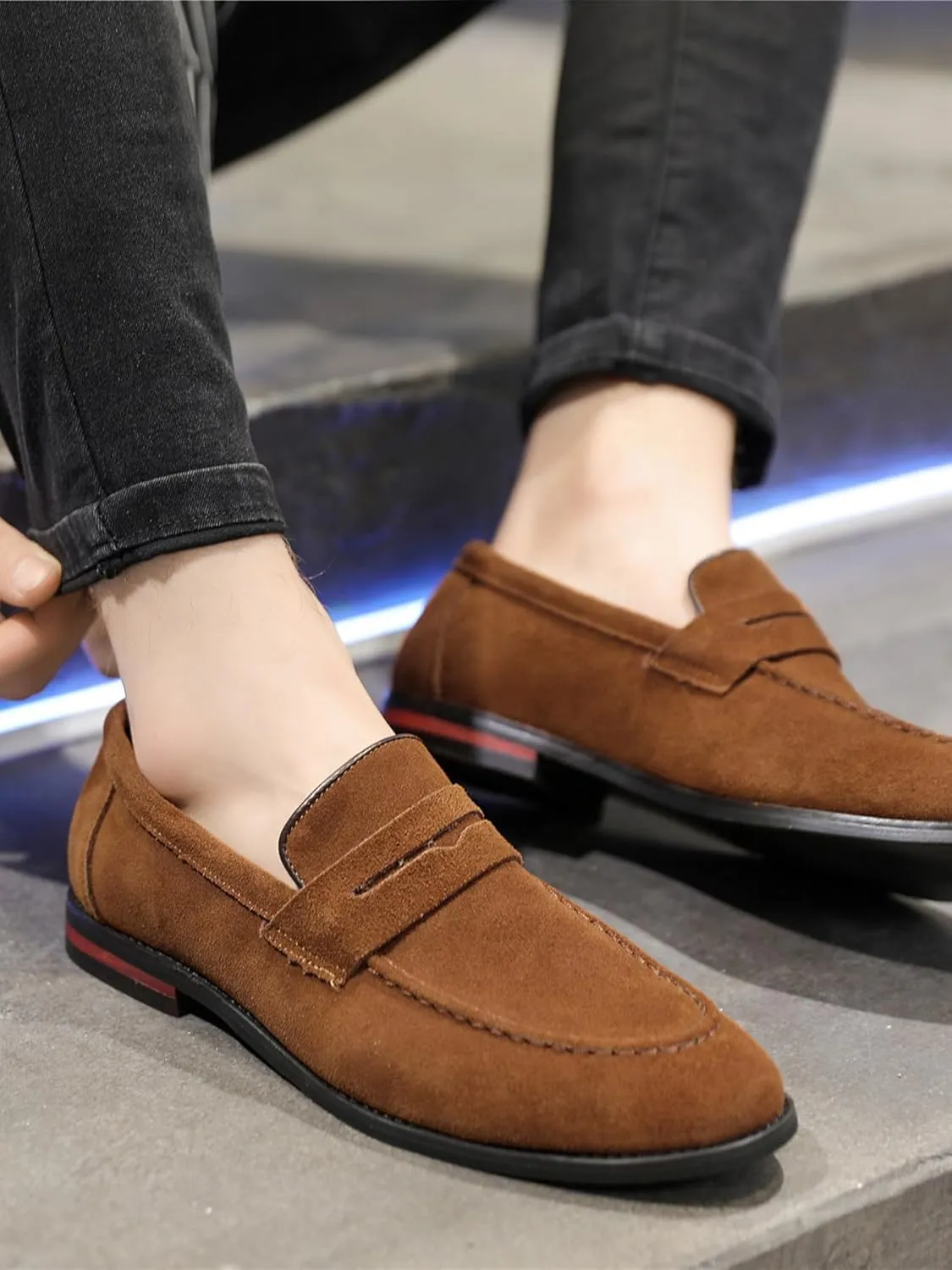 Santimon Penny Loafers for Men, PU Velvet Leather, Moc Toe, Slip-On Dress Casual Office Shoes