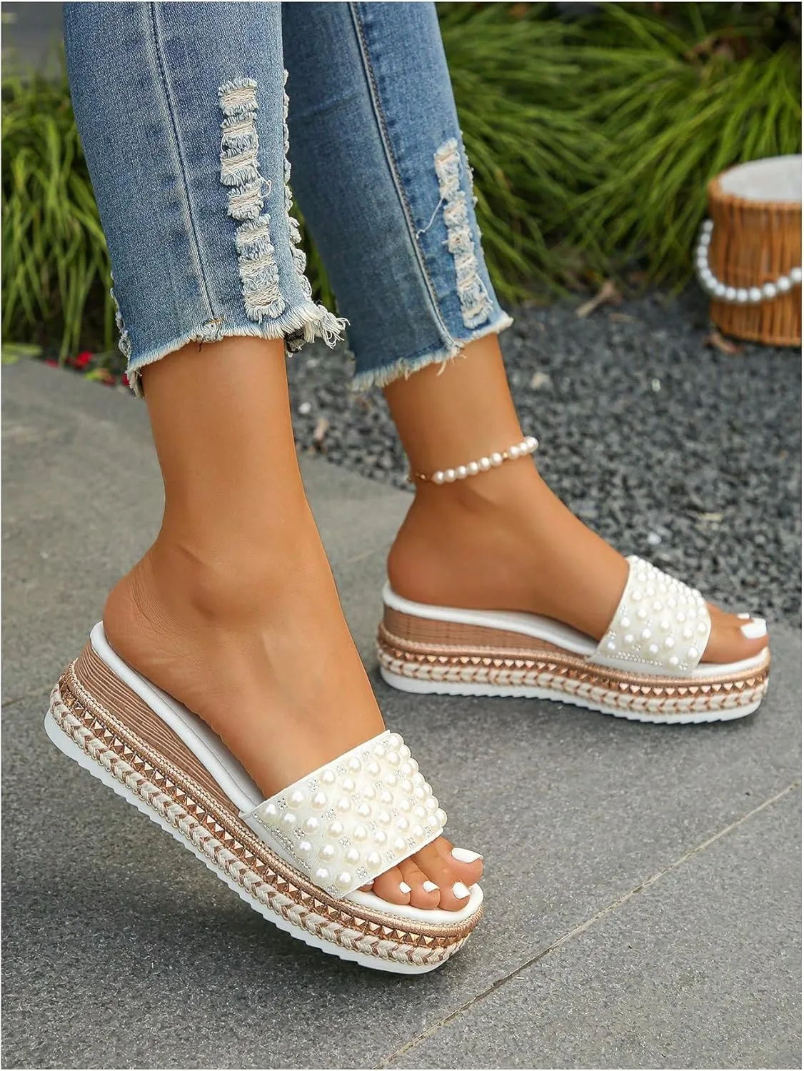 Verdusa Women's Pearls Platform Rhinestone Sandals Open Toe Slip on Dressy Sandals