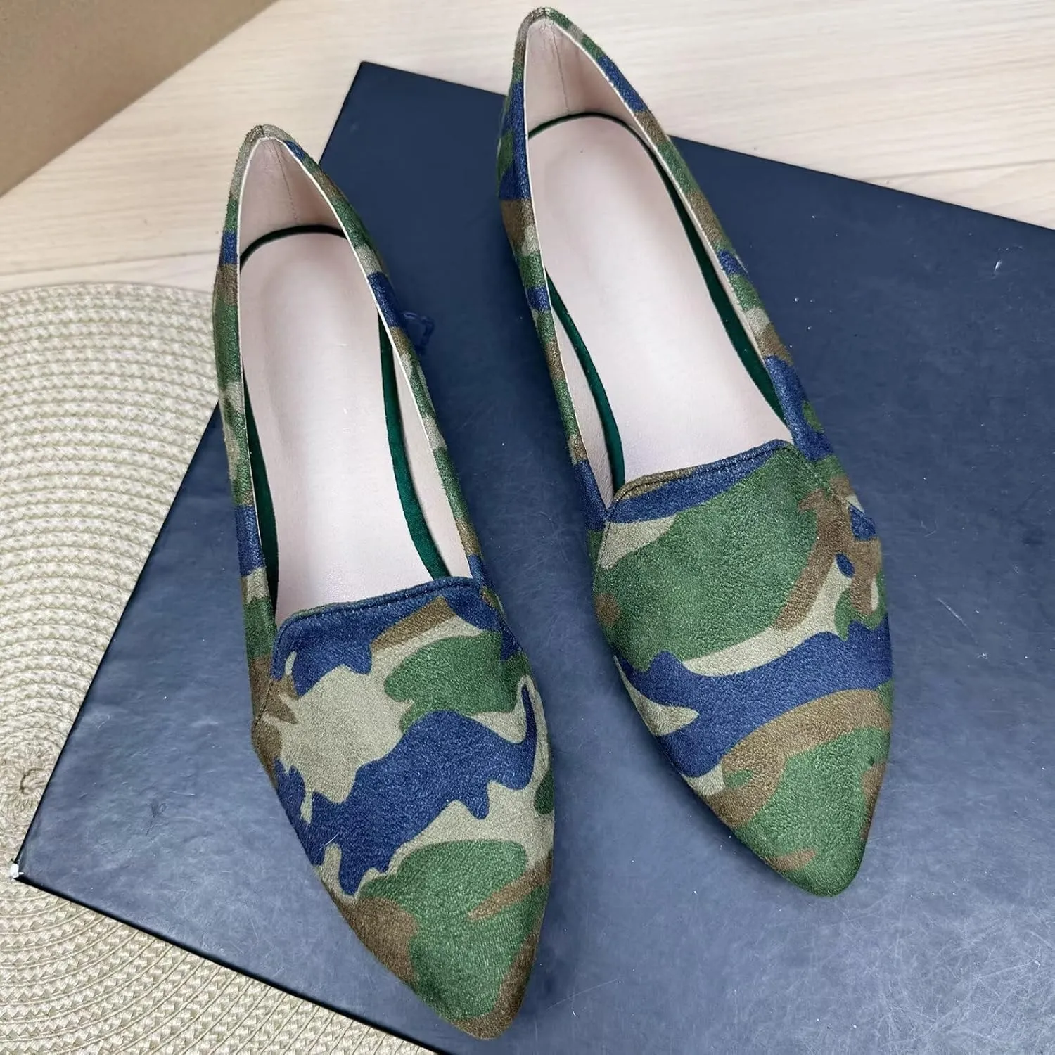 WENJIAZHIZHI Ballet Flats for Women Comfortable Women's Flats Memory Foam Slip on Pointed Toe Flats Shoes Women Solid