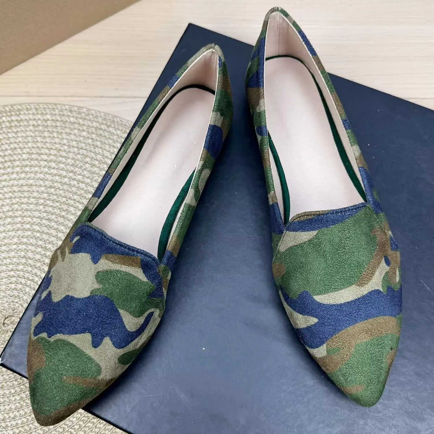 WENJIAZHIZHI Ballet Flats for Women Comfortable Women's Flats Memory Foam Slip on Pointed Toe Flats Shoes Women Solid