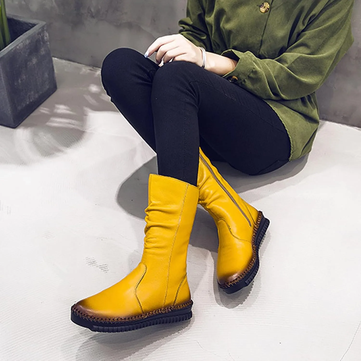 WENOREG Women's Hand Stitching Pleated Flat Mid Calf Boots,Fashion Leather Stitching Side Zipper Comfort Outdoor Anti-slip Work Walking Winter Boots Keep Warm Plush Lining Platform Boots