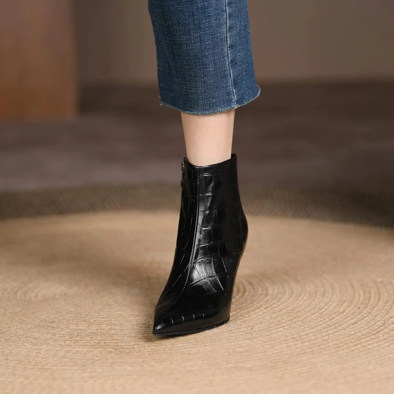 Women's Fashion Pointed Toe Zip Up Dress Kitten Heel Ankle Boots
