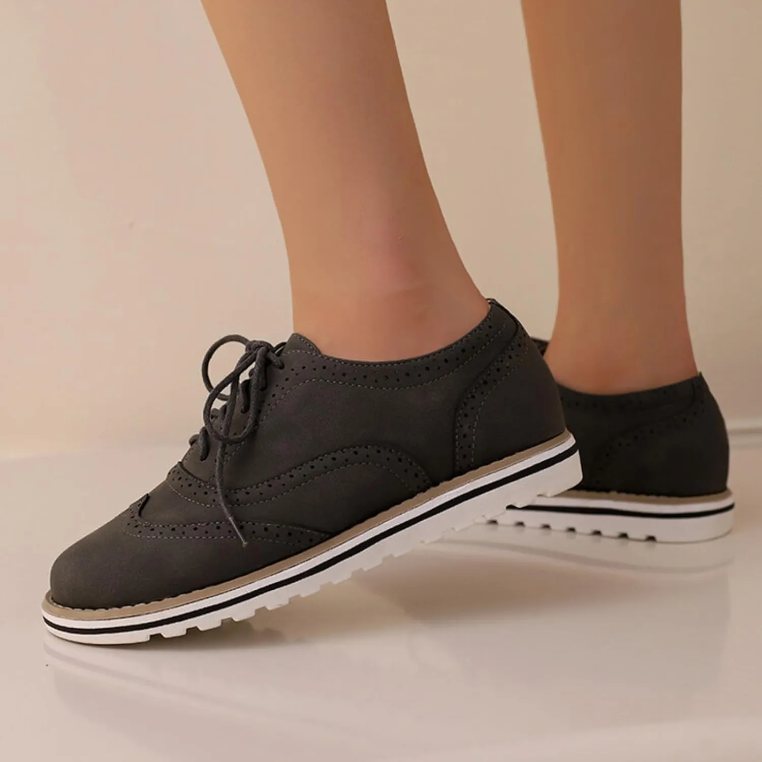 Women's Flats Lace-Up Oxfords Shoes Round Toe Low Platform Wingtip Brogues Classic Comfortable Derby Saddle Pumps