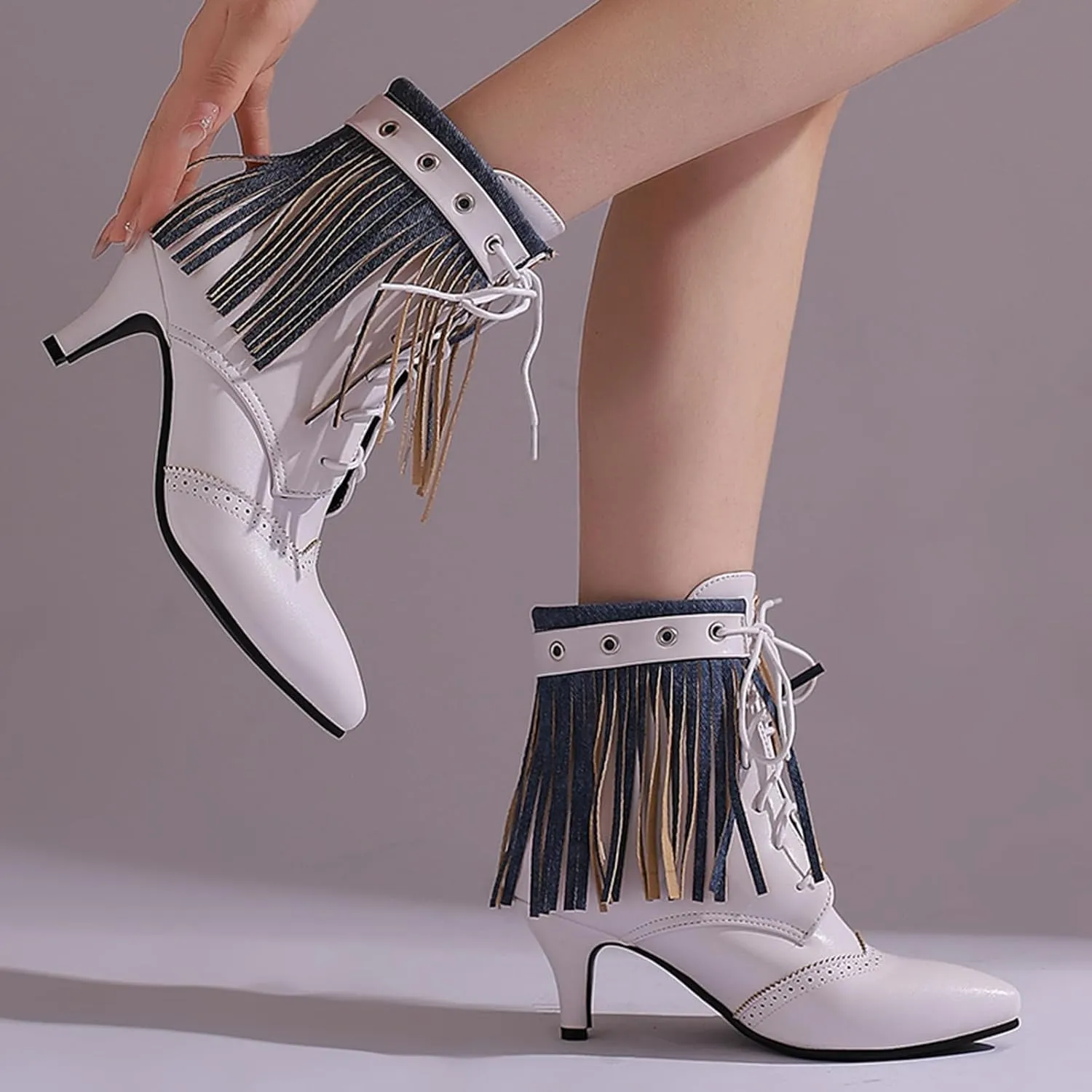 Women's Retro Block Heel and Pointed Toe Ankle Boots Lace-up Short Boots with Tassel