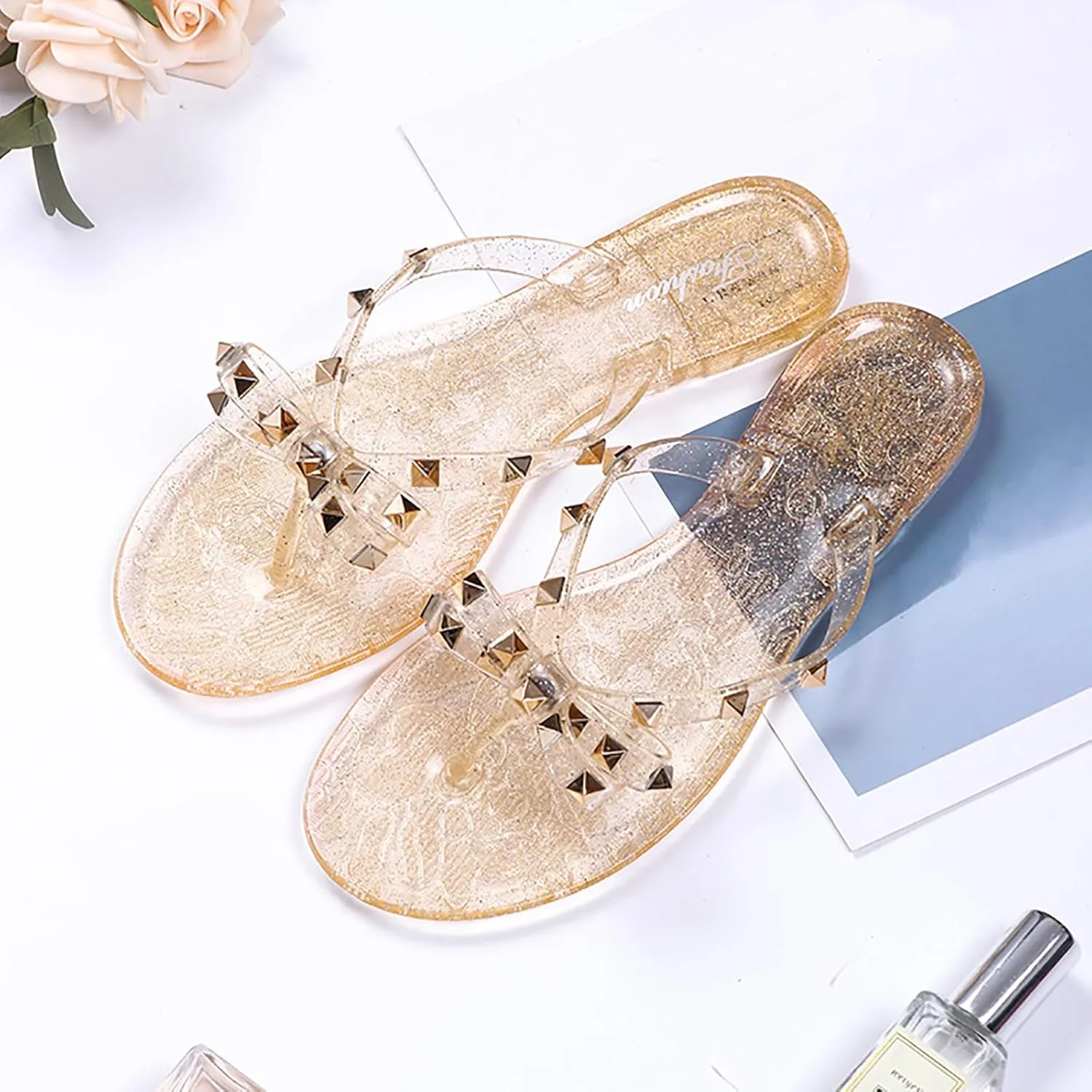 Women's Studded Bow Jelly Flat Flip Flops Fashion Comfort Open Round Toe Slip On Thong Slipper Sandals With Rivets for Summer Outdoor Beach Pool