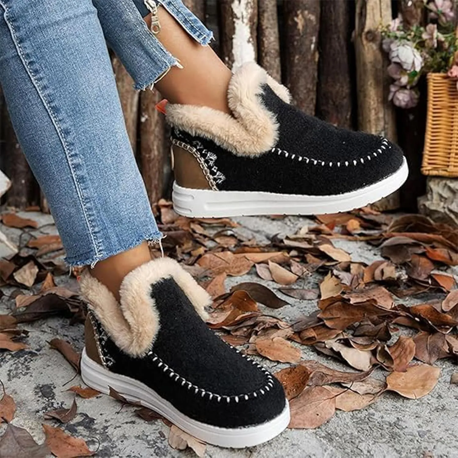 Women's Winter Plush Lined Flat Shoes,Soft Plush Slip-on Sneakers for Cozy Feet,Faux Fur Lining Anti-Slip Ankle Boots