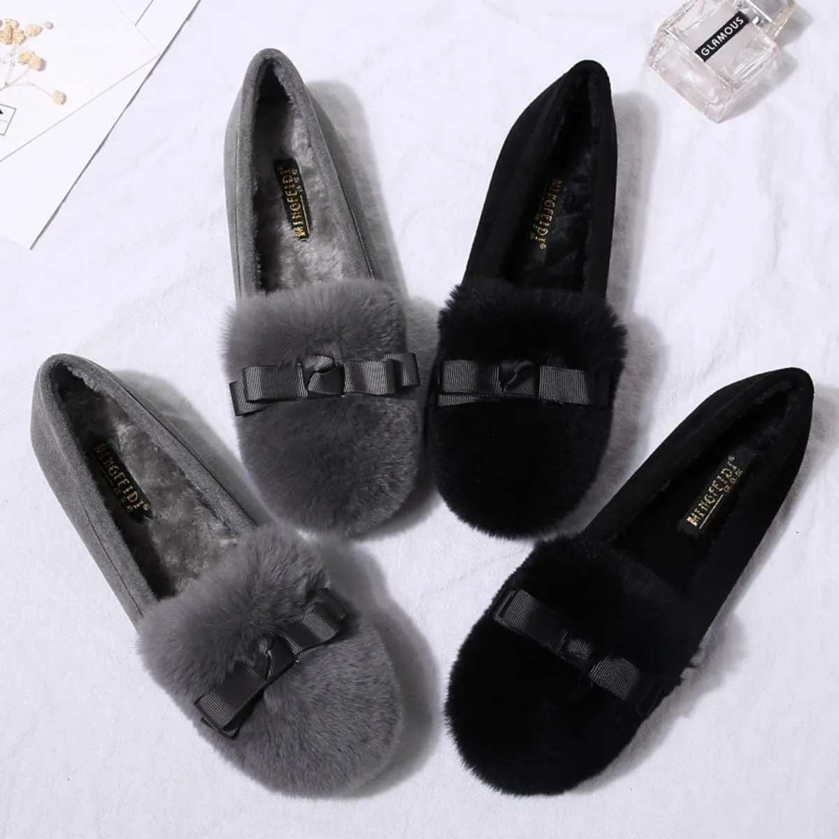 Women's Winter Shoes Women's Faux Fur Flats Slip On Cozy House Slippers Warm Shoes for Indoor and Outdoor Wear