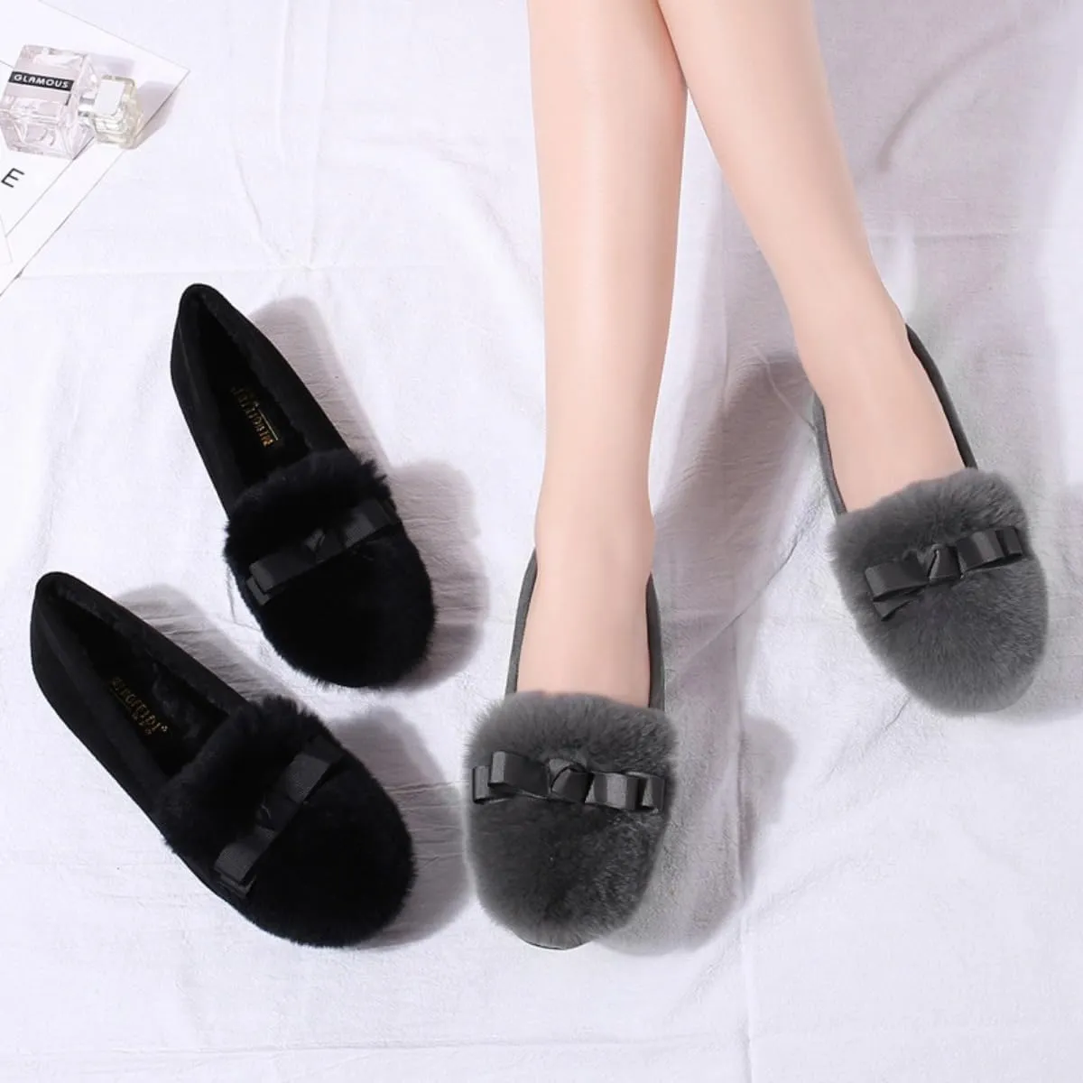 Women's Winter Shoes Women's Faux Fur Flats Slip On Cozy House Slippers Warm Shoes for Indoor and Outdoor Wear