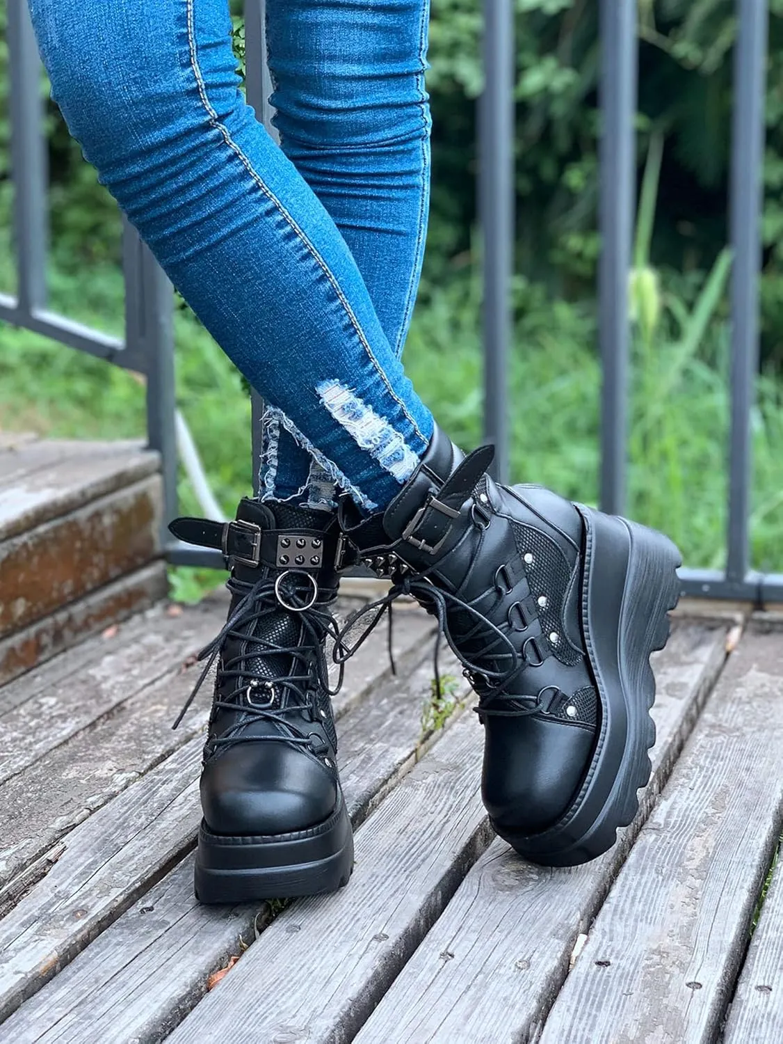 ZBYY Women's Lace Up Combat Booties Wedge Platform Mid Calf Military Booties Goth Buckle Strap Winter Ankle Boots